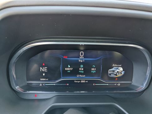 Used 2024 Chevrolet Tahoe LT RWD image 28