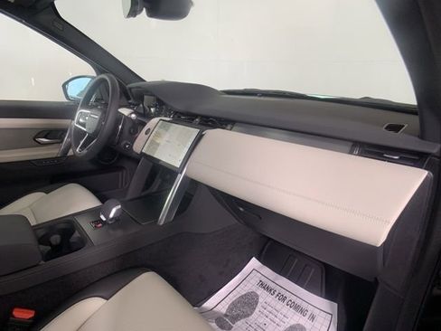 Certified 2024 Land Rover Discovery Sport Dynamic SE image 34