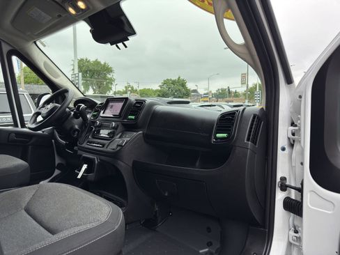 Used 2025 RAM ProMaster 2500 w/ Convenience Group FWD image 36
