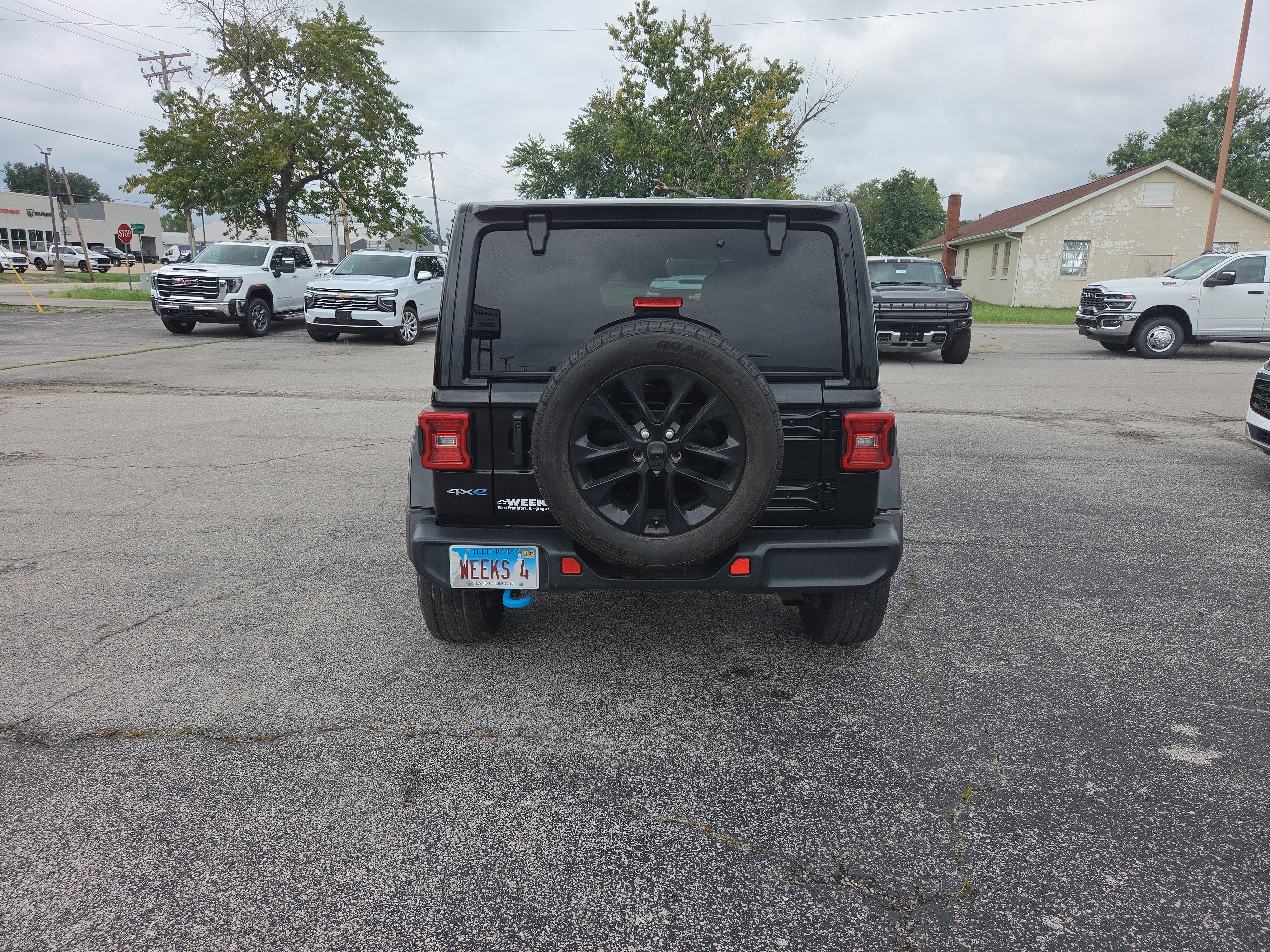 Used 2024 Jeep Wrangler Unlimited Sahara AWD/4WD image 4