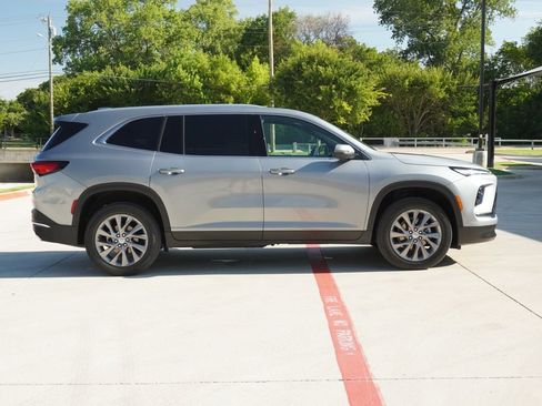 Used 2026 Buick Enclave Preferred FWD image 6