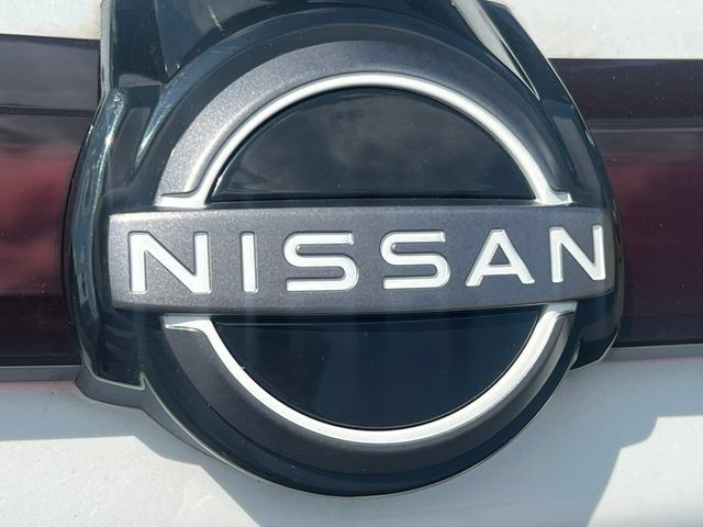 Used 2024 Nissan Kicks SR w/ SR Premium Package FWD image 39