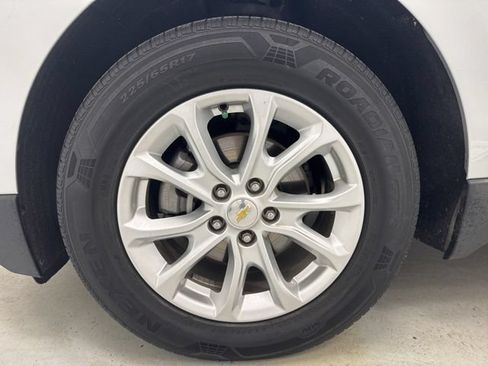 Used 2018 Chevrolet Equinox LS FWD image 34