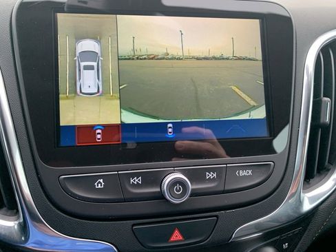 Used 2018 Chevrolet Equinox Premier image 20