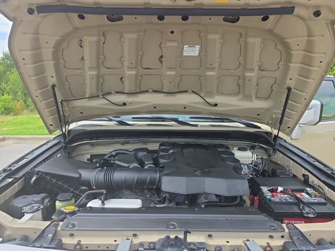 Used 2014 Toyota FJ Cruiser 4WD w/ Upgrade Package image 29