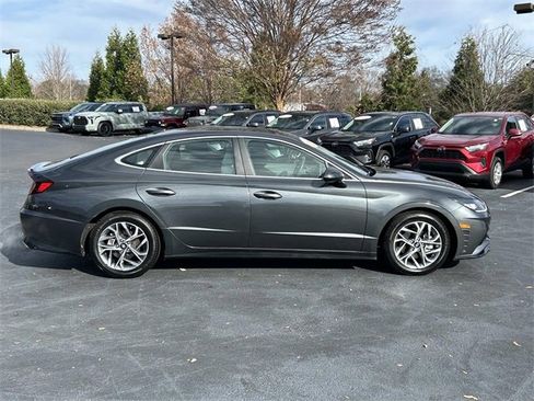 Used 2023 Hyundai Sonata SEL w/ Convenience Package image 3