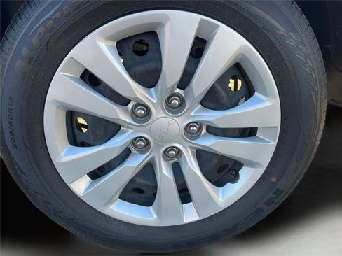 Used 2022 Kia Soul LX FWD image 29