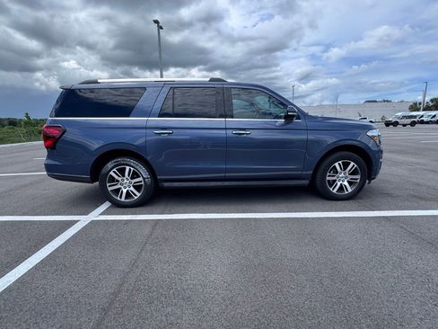 Used 2023 Ford Expedition Max Limited RWD image 2