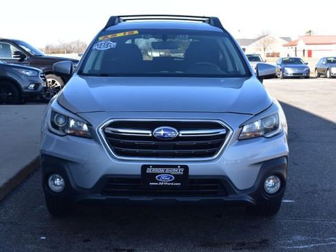 Used 2019 Subaru Outback 2.5i Premium image 5