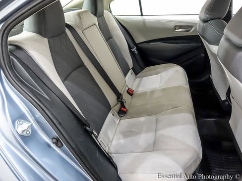 Used 2020 Toyota Corolla LE FWD image 27
