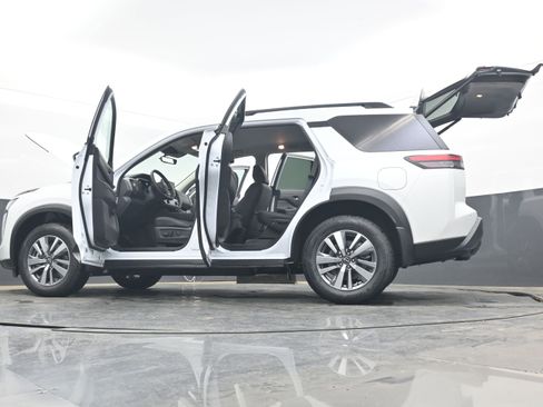 New 2026 Nissan Pathfinder SL FWD image 44