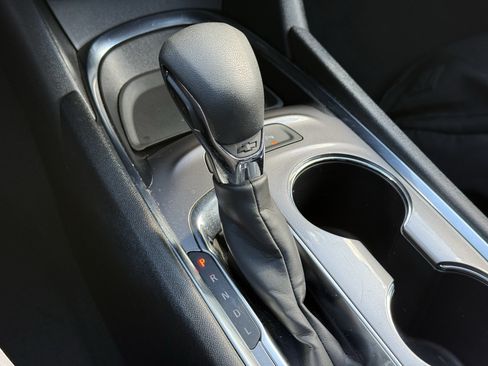Used 2024 Chevrolet Malibu LT FWD image 25