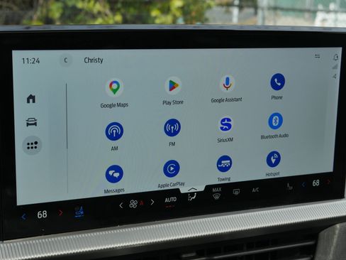 Certified 2025 Ford Explorer Platinum w/ Ultimate Package image 20