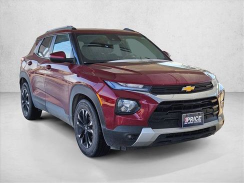 Used 2022 Chevrolet TrailBlazer LT w/ Convenience Package image 3