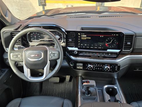 Used 2025 GMC Sierra 1500 Elevation w/ Elevation Premium Package image 25