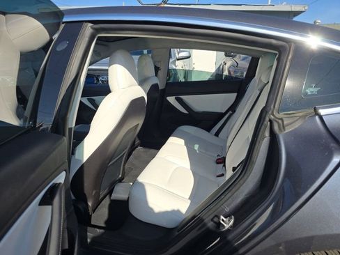 Used 2020 Tesla Model 3 Long Range image 5
