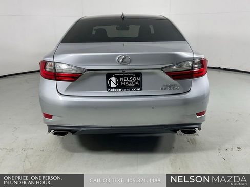 Used 2016 Lexus ES 350 w/ Luxury Package w/Wood Trim FWD image 6