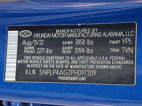 Used 2023 Hyundai Elantra Limited image 32