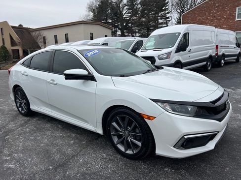 Used 2019 Honda Civic EX image 3