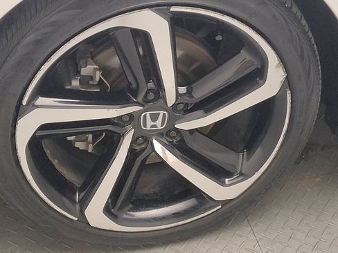 Used 2019 Honda Accord Sport image 31