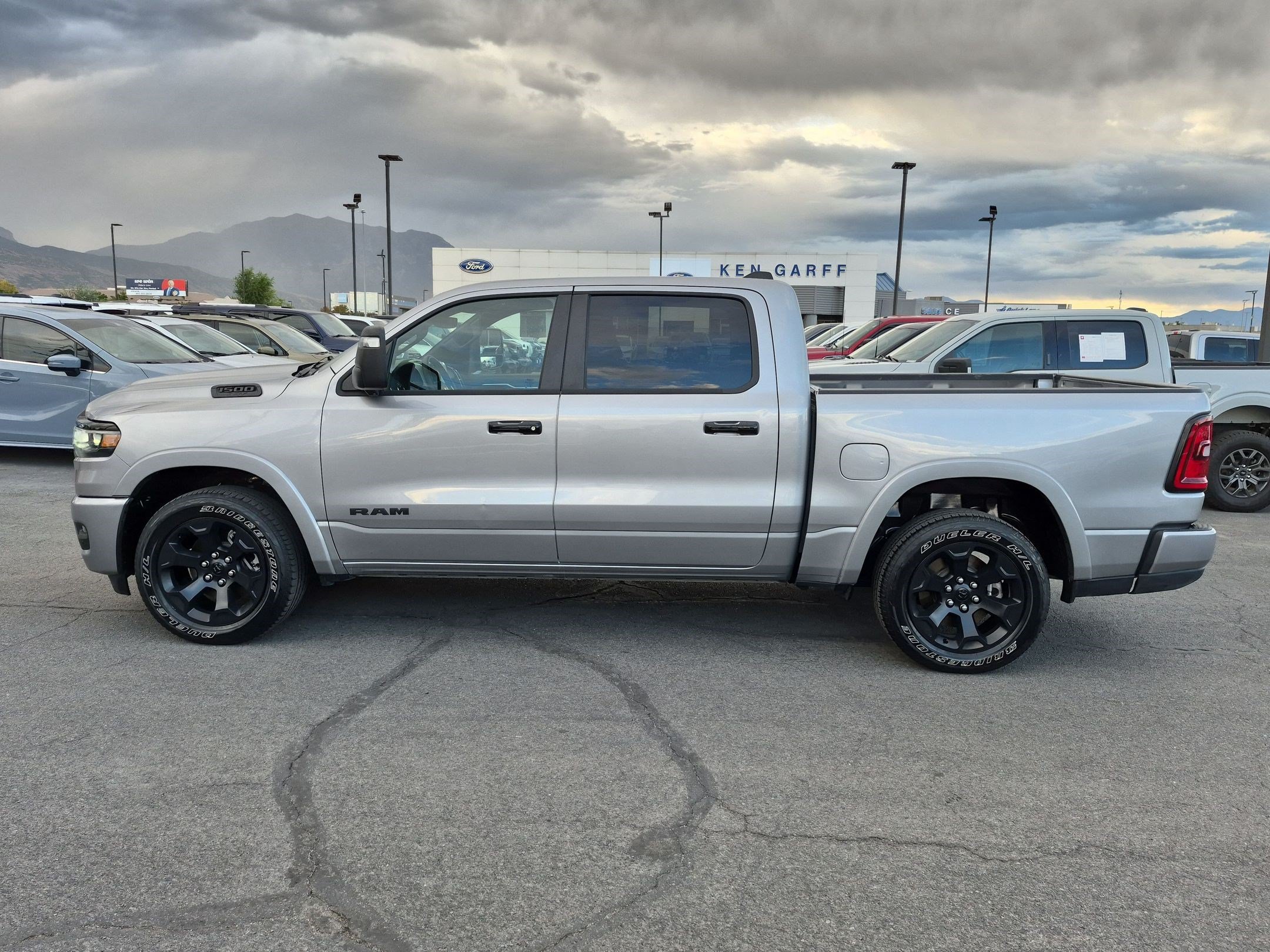 Used 2025 RAM 1500 Big Horn AWD/4WD image 7