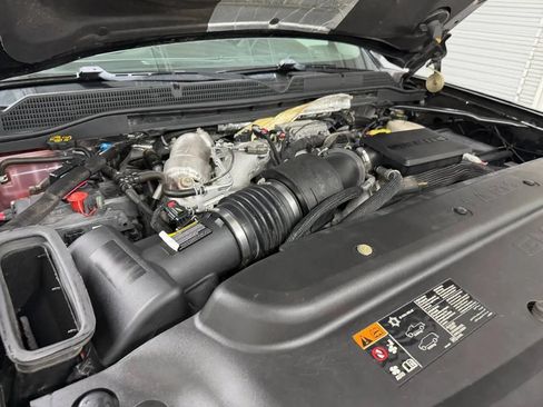 Used 2018 GMC Sierra 2500 Denali w/ Duramax Plus Package AWD/4WD image 44