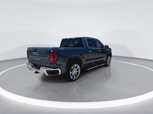 Used 2024 GMC Sierra 1500 SLT w/ SLT Premium Plus Package AWD/4WD image 10