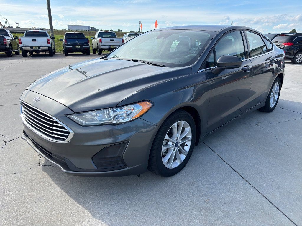 Used 2019 Ford Fusion SE FWD image 9