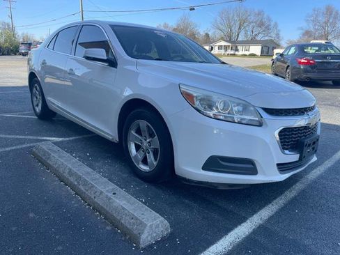 Used 2016 Chevrolet Malibu LT image 4
