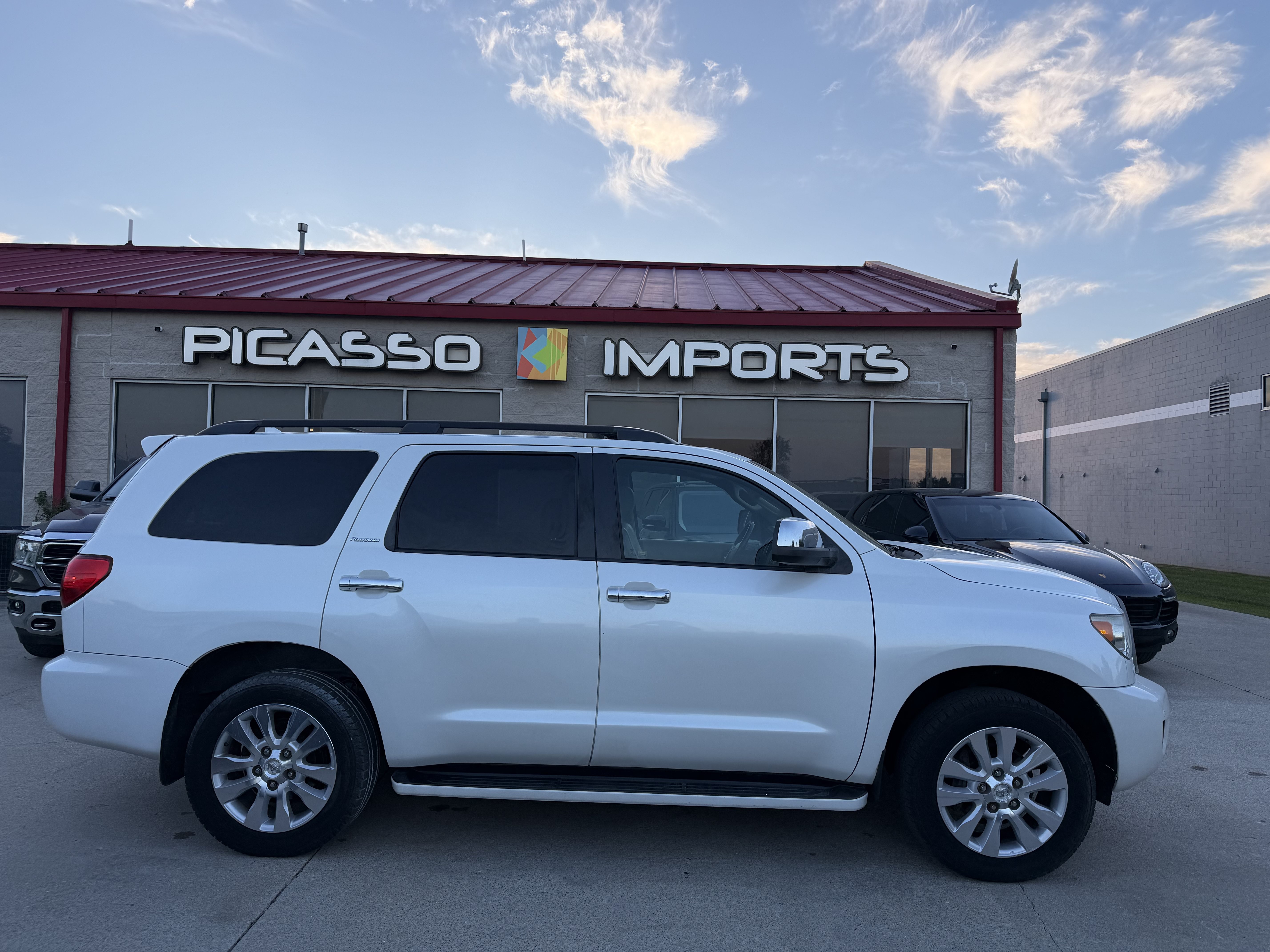 Used 2011 Toyota Sequoia Platinum AWD/4WD image 3