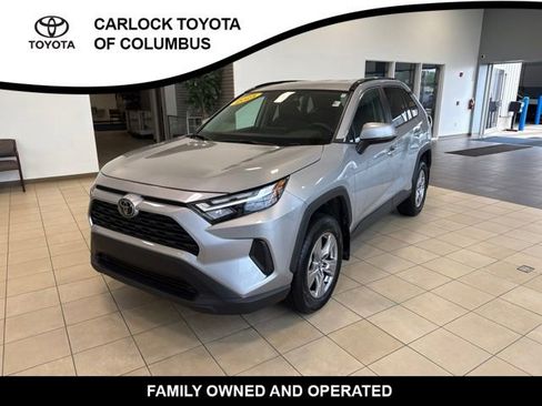 Used 2025 Toyota RAV4 XLE AWD/4WD image 3