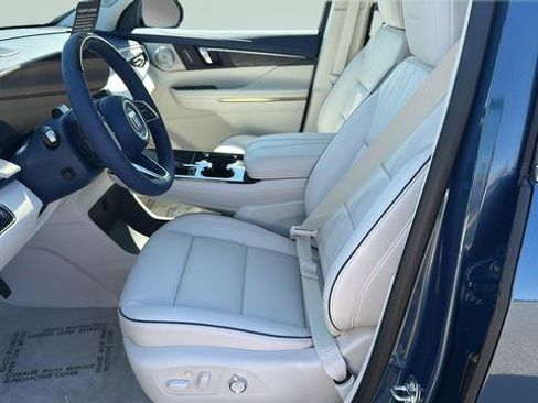 New 2026 Buick Enclave Avenir image 10