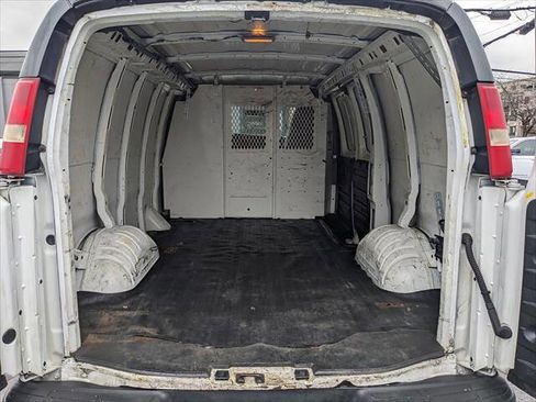 Used 2013 Chevrolet Express 1500 image 11