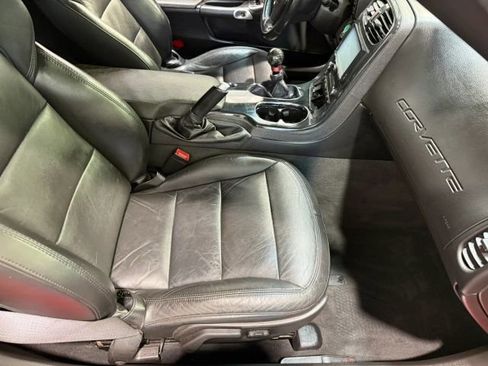 Used 2013 Chevrolet Corvette Coupe RWD image 22