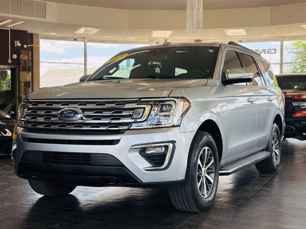 Used 2020 Ford Expedition XLT w/ Equipment Group 202A AWD/4WD image 16