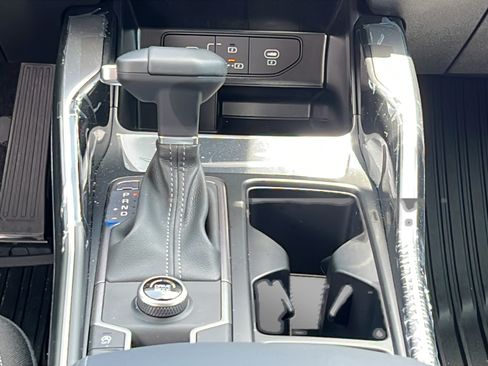 New 2026 Kia Sorento LX FWD image 16