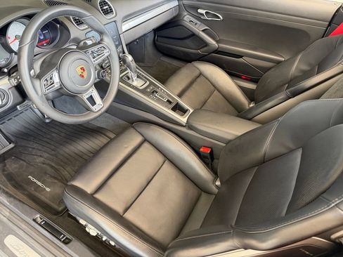 Certified 2023 Porsche 718 Boxster S RWD image 4
