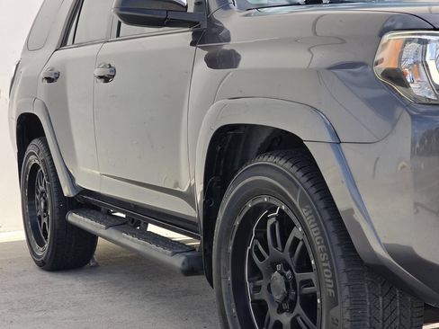 Used 2018 Toyota 4Runner SR5 RWD image 41