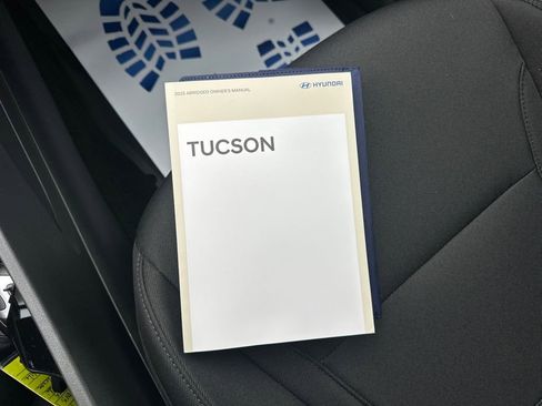 Used 2025 Hyundai Tucson SE image 28