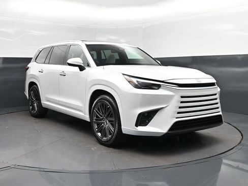 New 2026 Lexus TX 350 AWD image 9
