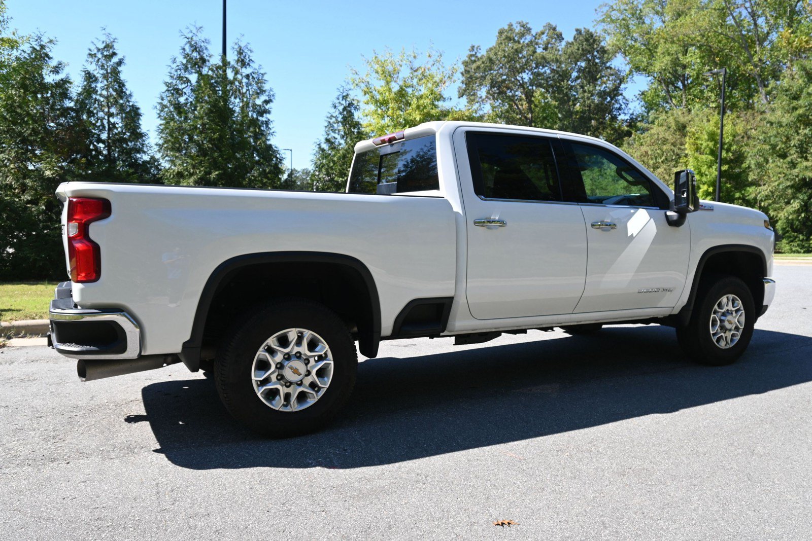 Used 2024 Chevrolet Silverado 3500 LTZ w/ LTZ Convenience Package AWD/4WD image 10