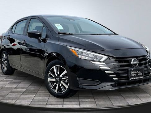 Used 2025 Nissan Versa SV FWD image 4