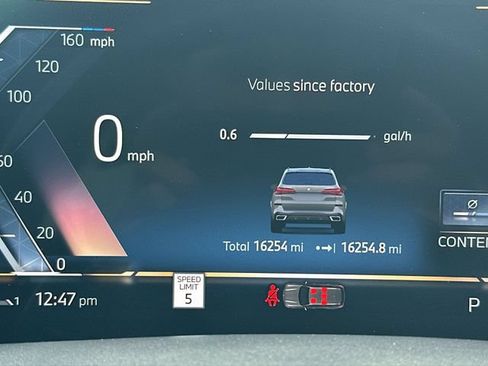 Used 2025 BMW X5 sDrive40i w/ M Sport Package RWD image 16