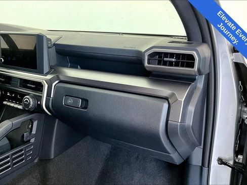 Used 2025 Toyota 4Runner SR5 image 21