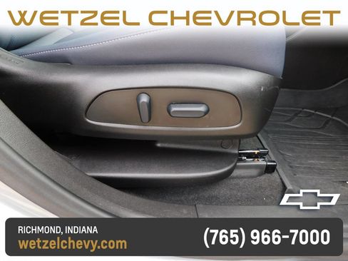 Used 2025 Chevrolet Blazer RS w/ Driver Confidence II Package AWD/4WD image 18