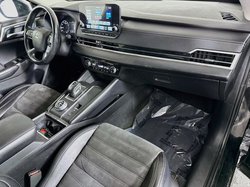 Used 2024 Mitsubishi Outlander SE FWD image 30