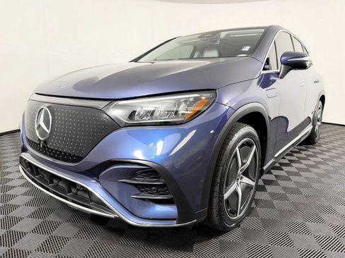 Used 2023 Mercedes-Benz EQE 500 4MATIC SUV image 3