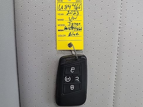 Certified 2023 Volkswagen Tiguan SE AWD/4WD image 36