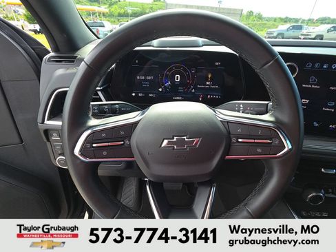Used 2025 Chevrolet Tahoe Z71 AWD/4WD image 17