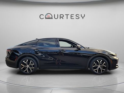 Used 2023 Toyota Crown Limited image 6